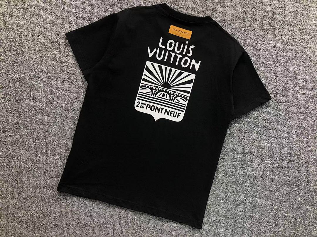 Louis Vuitton 108 L⭐ T-SHIRT 41061319126 (Im 170Cm 60Kg I Wear Size XS In The Phot) - Image 11