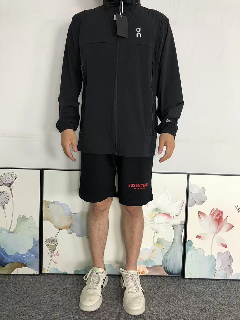 On Running 178 ON SUNSCREEN CLOTHING 2205200204 (Im 170Cm 60Kg I Wear Size 2XL In The Phot) - Image 3