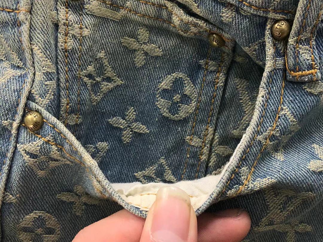 Louis Vuitton 228 L⭐ - Image 17