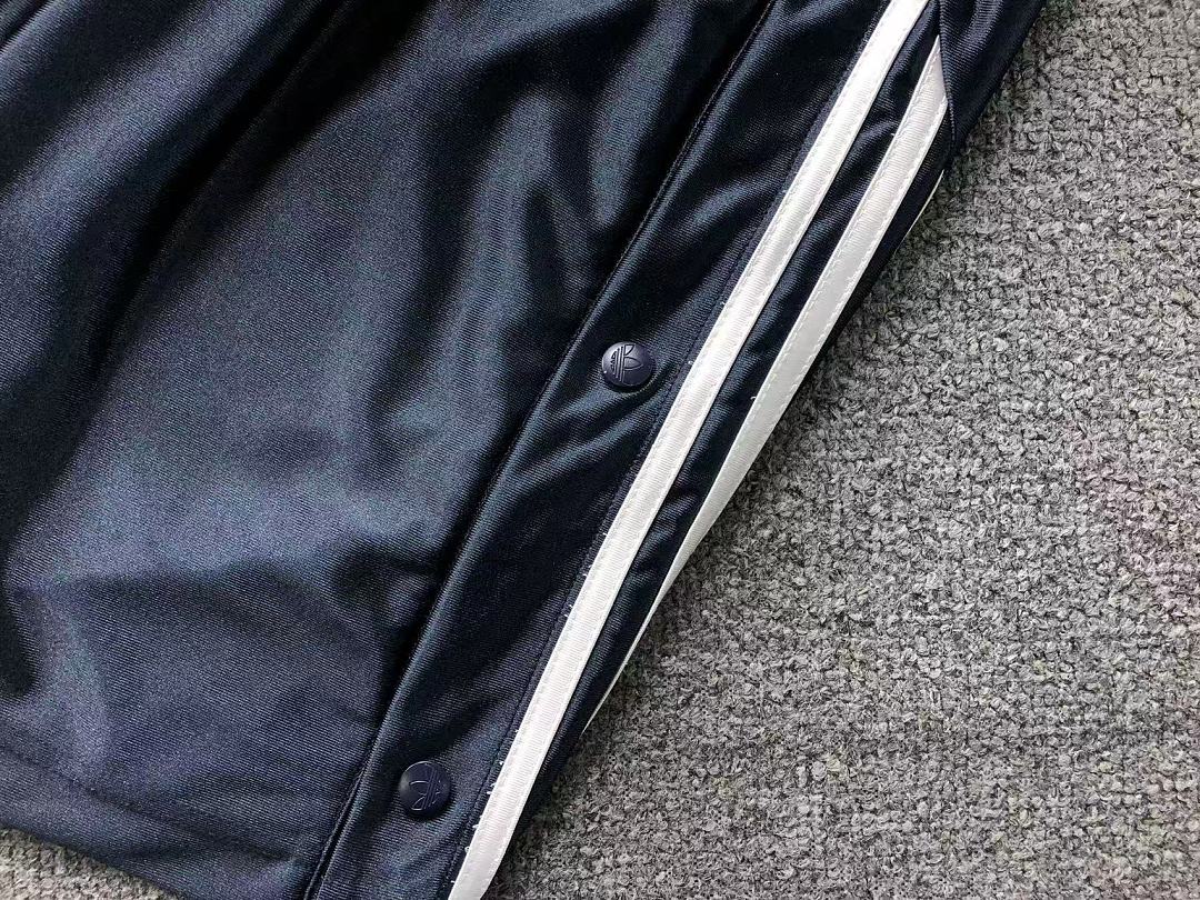 Adidas SHORTS A⭐I⭐AS LONG SLEEVED - Image 33