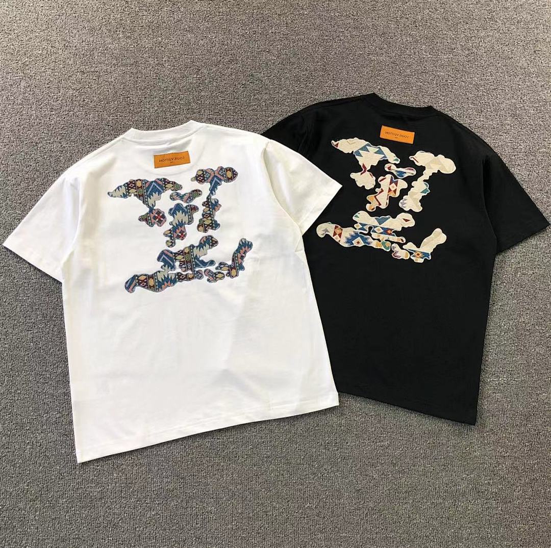Louis Vuitton 118 L⭐ T-SHIRT 11122015137 (Im 170Cm 55Kg I Wear Size M In The Phot)