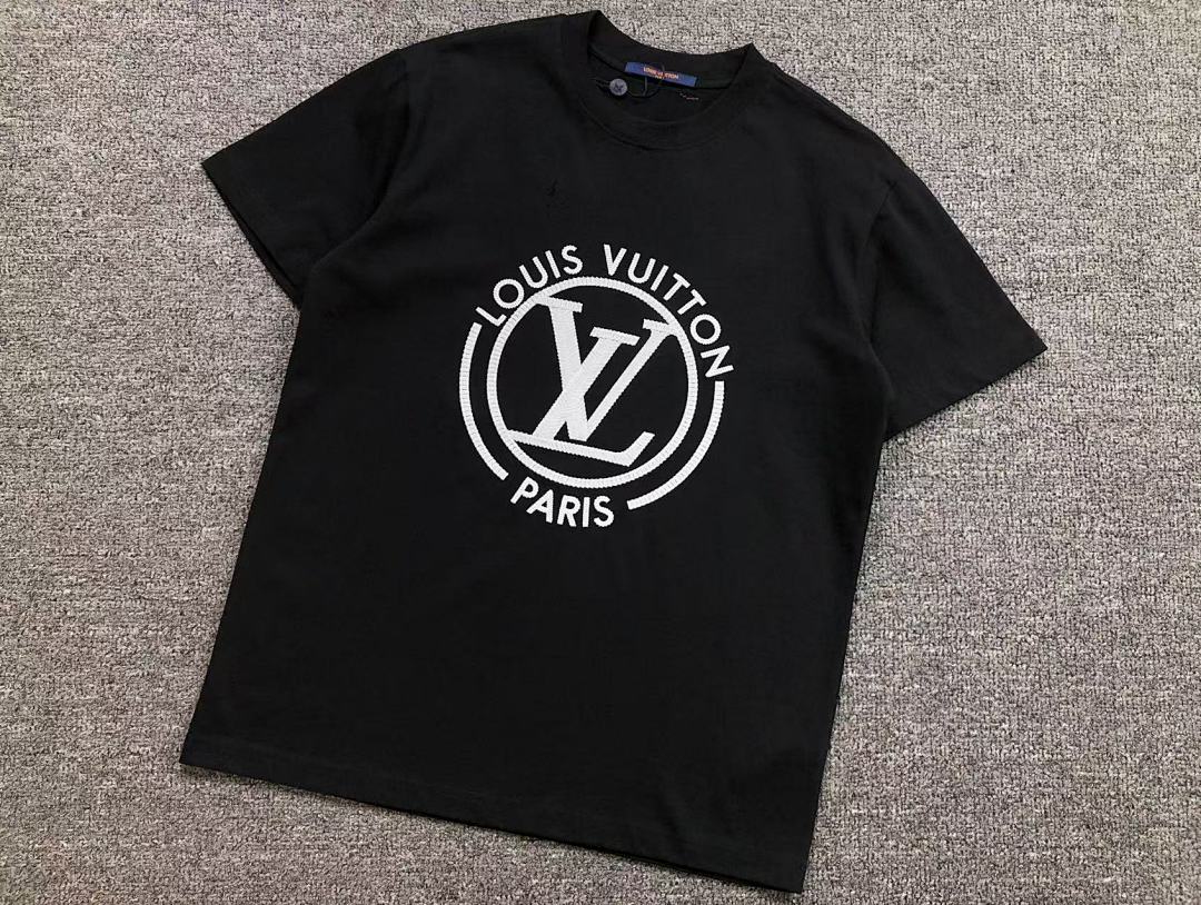 Louis Vuitton 125 L⭐ T-SHIRT 311212021 (Im 170Cm 57Kg I Wear Size XS In The Phot) - Image 8