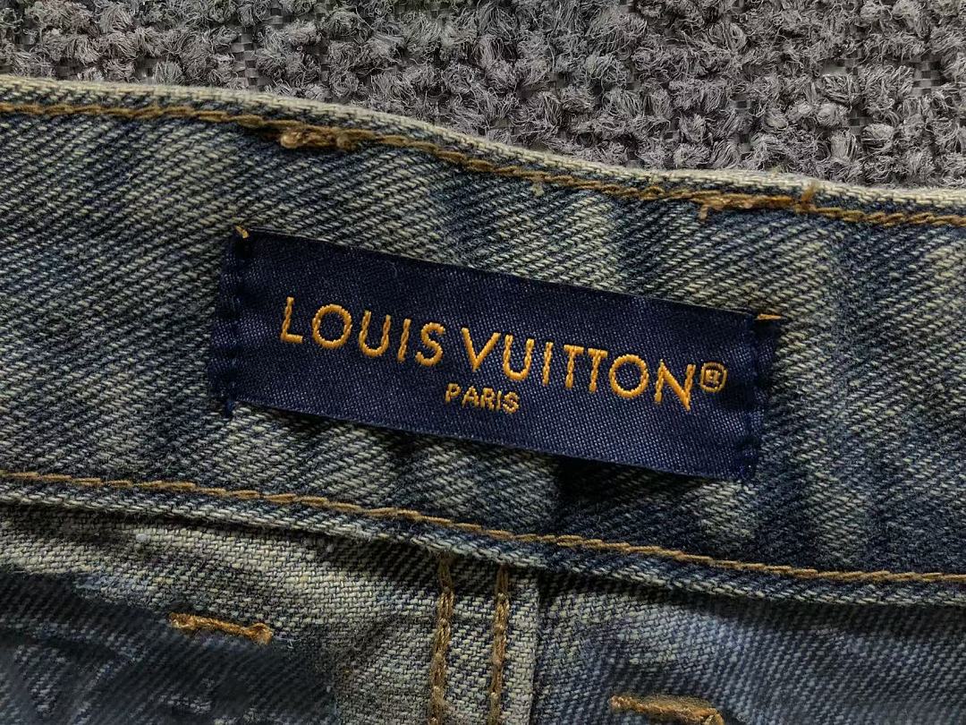 Louis Vuitton 208 L⭐ - Image 19