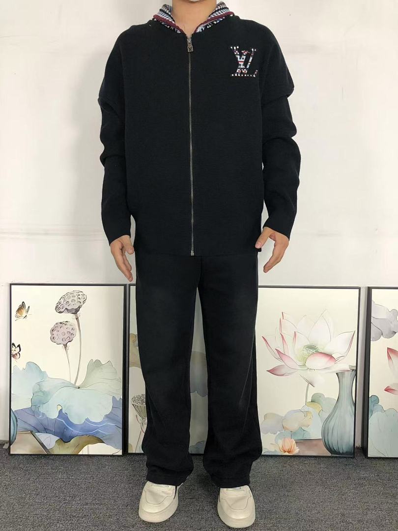 Louis Vuitton 288 L⭐ SWEATER 2201236821 (Im 170Cm 60Kg I Wear Size S In The Phot) - Image 3
