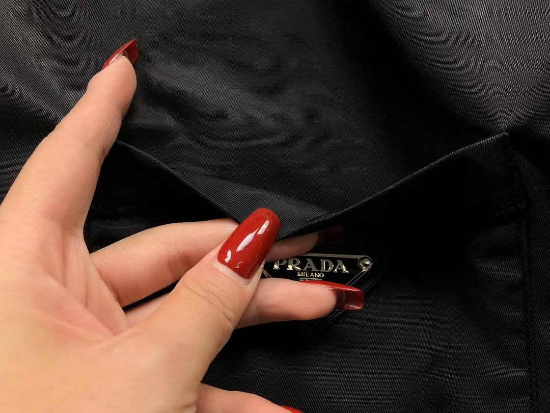 Prada 218 P⭐A⭐A SHIRT 22062714125 (Im 170Cm 60Kg I Wear Size S In The Phot) - Image 11