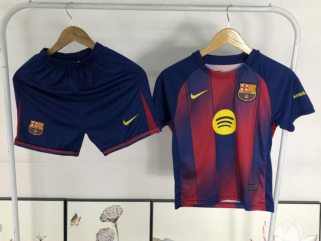 Chanel 75 FOOTBALL CHILD SHORTS T-SHIRT - Image 31