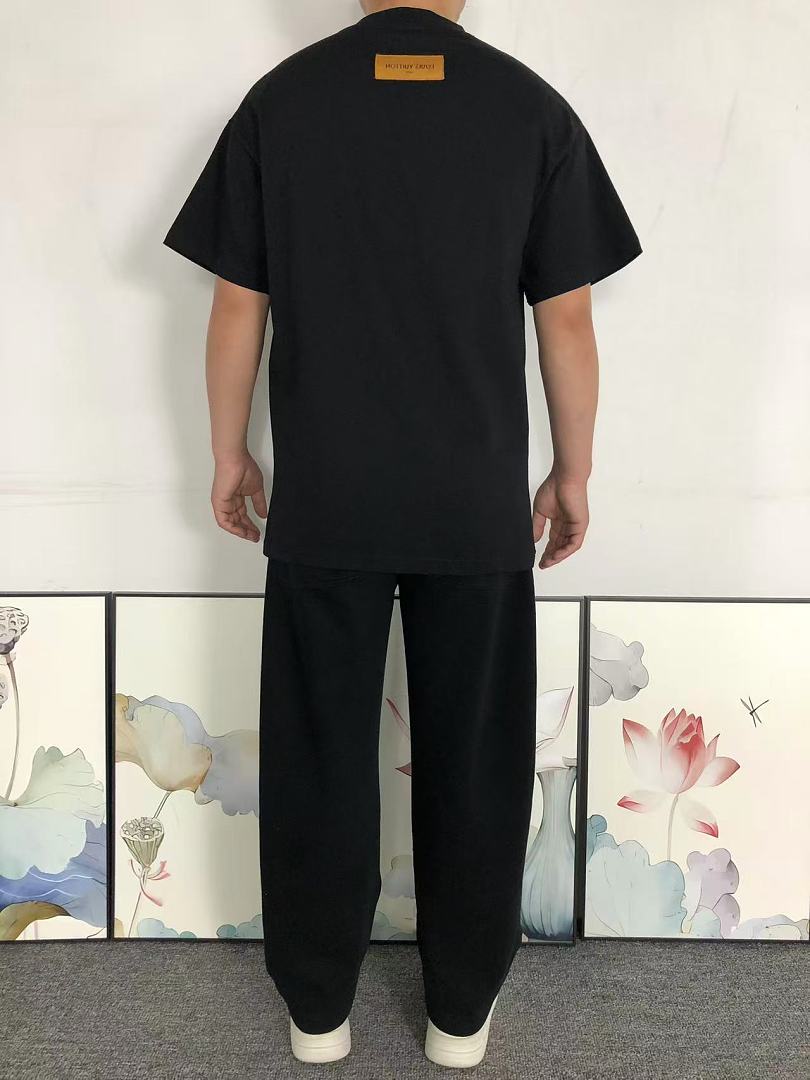 Louis Vuitton 148 L⭐ T-SHIRT 22051216001 (Im 170Cm 60Kg I Wear Size S In The Phot) - Image 4