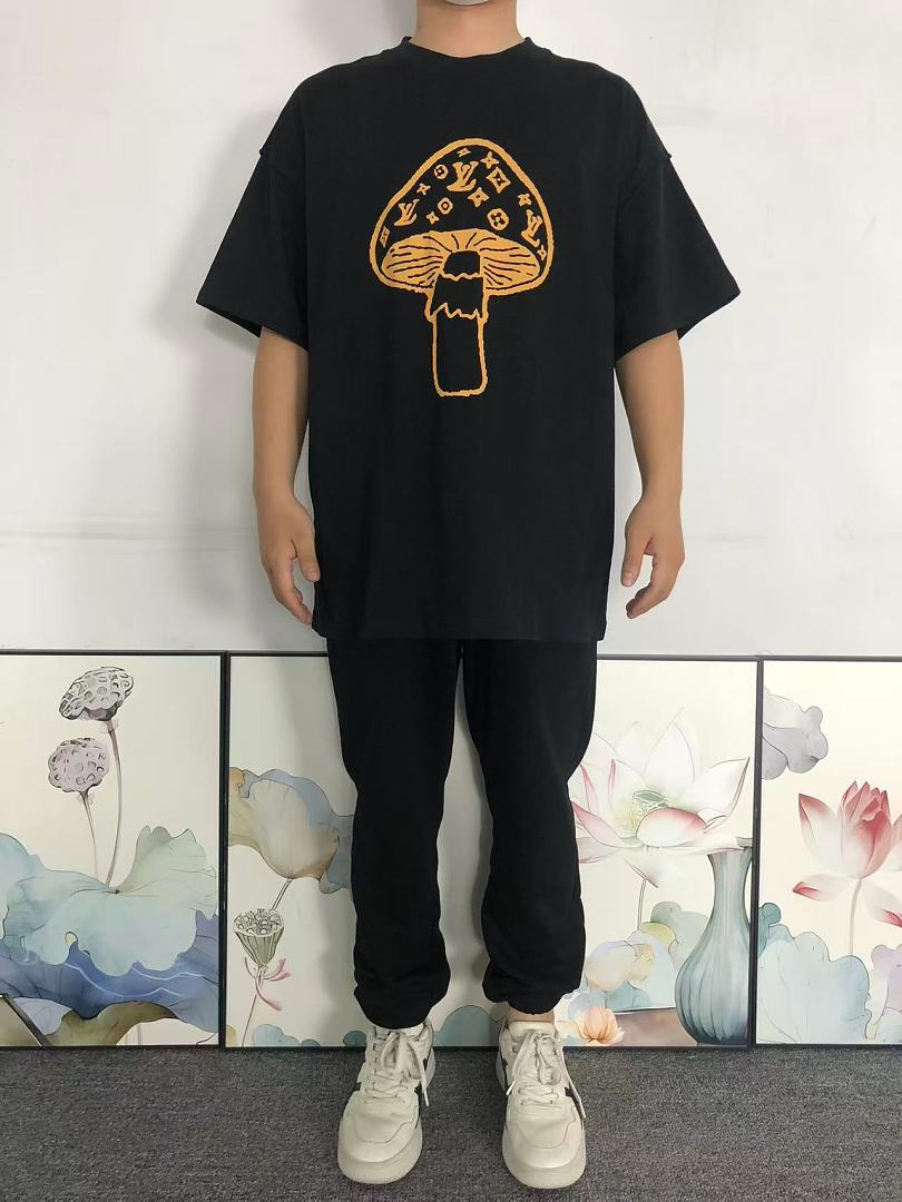 Louis Vuitton 128 L⭐ T-SHIRT 22052606171 (Im 170Cm 60Kg I Wear Size M In The Phot) - Image 3