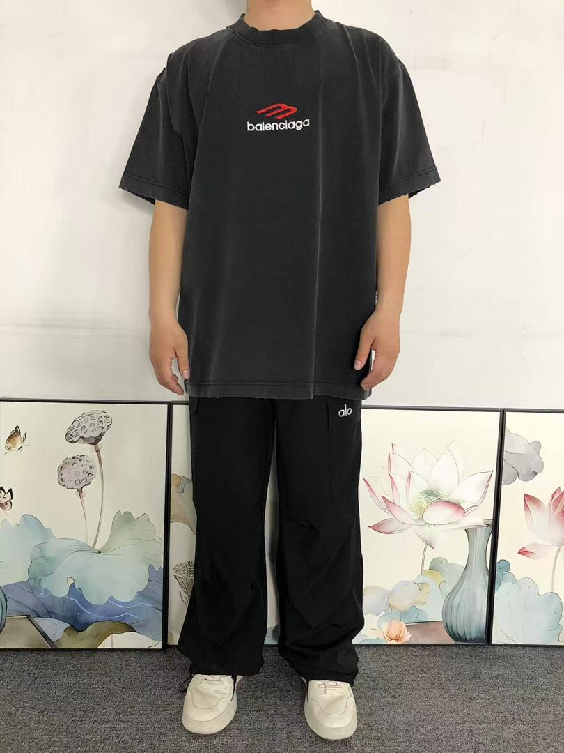 Balenciaga 118 B⭐L⭐⭐⭐IA⭐A T-SHIRT 42013112133 (Im 170Cm 60Kg I Wear Size 2XL In The Phot) - Image 3