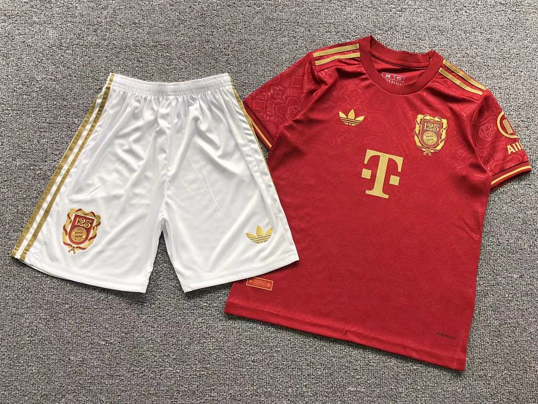 Chanel 68 FOOTBALL T-SHIRT SHORTS - Image 4
