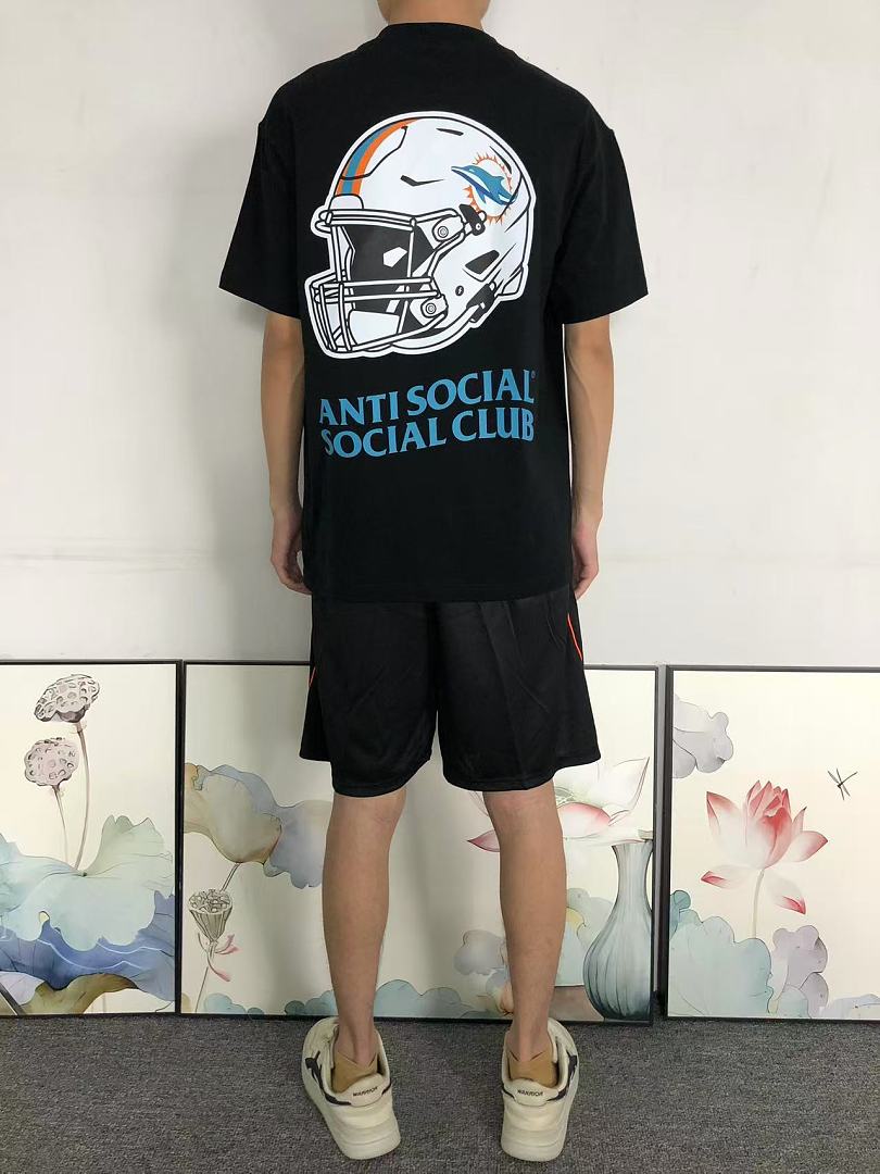 Christian Louboutin 88 ANTI SOCIAL CLUB T-SHIRT 126212002 (Im 170Cm 60Kg I Wear Size M In The Phot) - Image 4