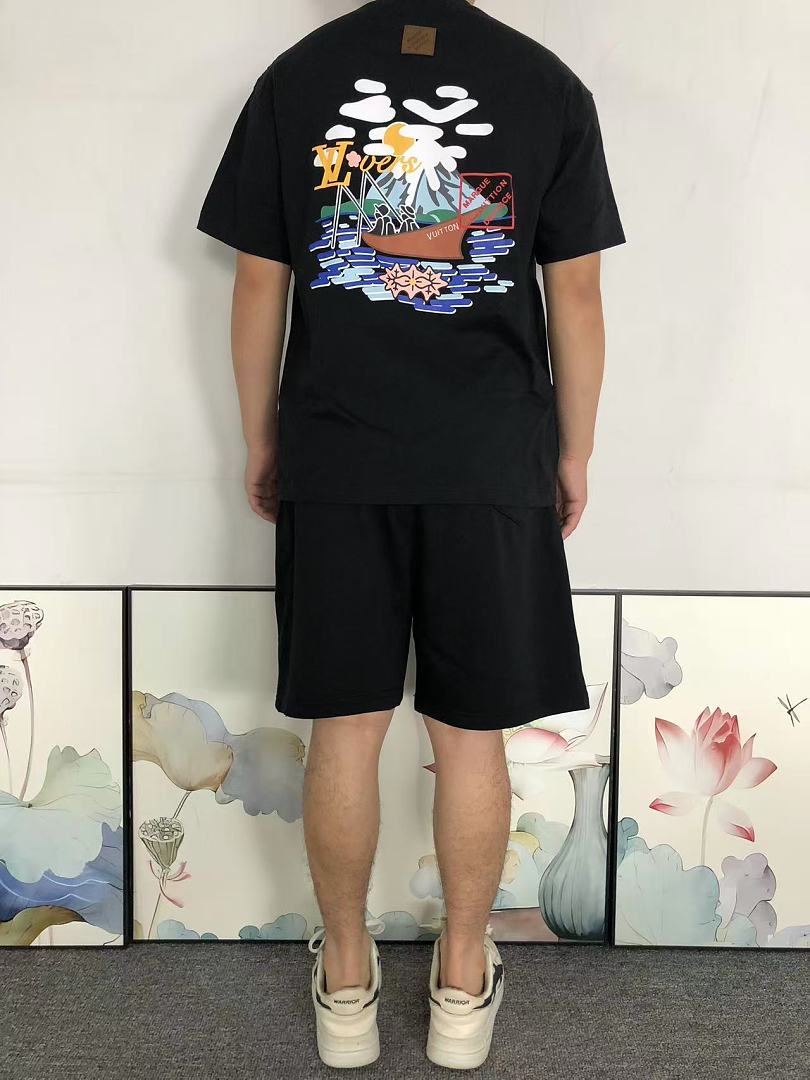 Louis Vuitton SHORTS 158 L⭐ T-SHIRT 2208020715 (Im 170Cm 60Kg I Wear Size S In The Phot) - Image 5