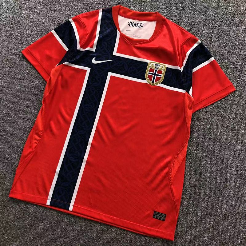 82 FOOTBALL T-SHIRT 1262214002 (Im 170Cm 60Kg I Wear Size L In The Phot), photo 1