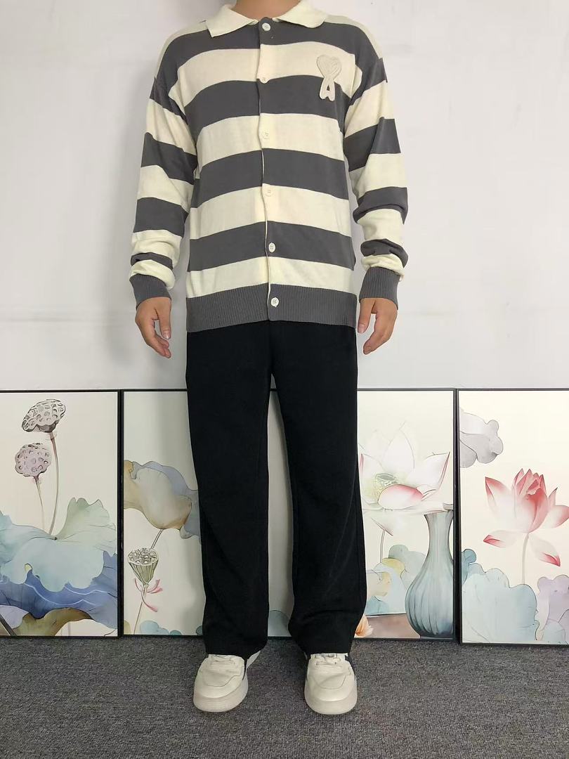AMI 135 AMI SWEATER 3205183317 (Im 170Cm 60Kg I Wear Size S In The Phot) - Image 3