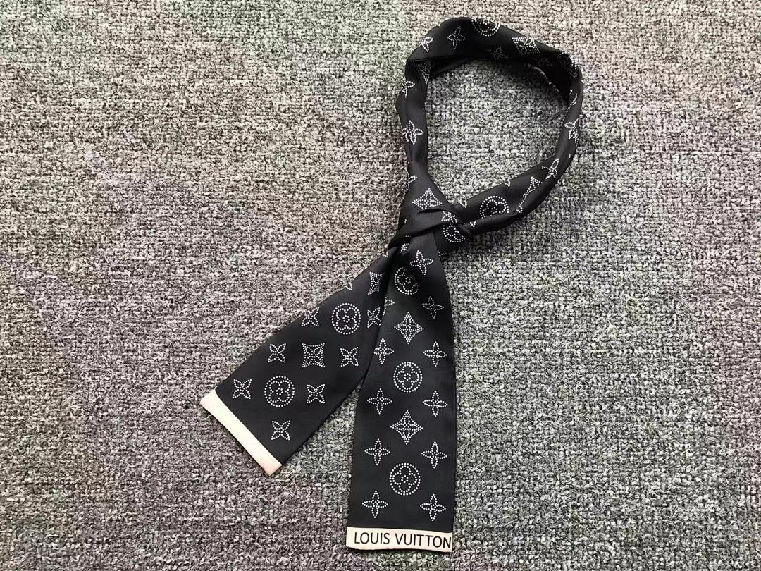 Louis Vuitton 68 L⭐ SCARF 5112803102 (Long 116CM* Wide 8CM*) - Image 3