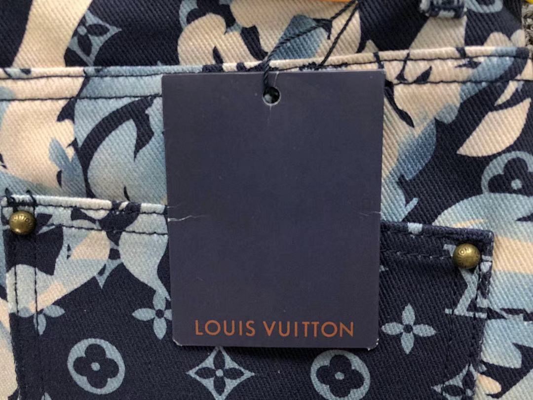 Louis Vuitton 228 L⭐ - Image 11