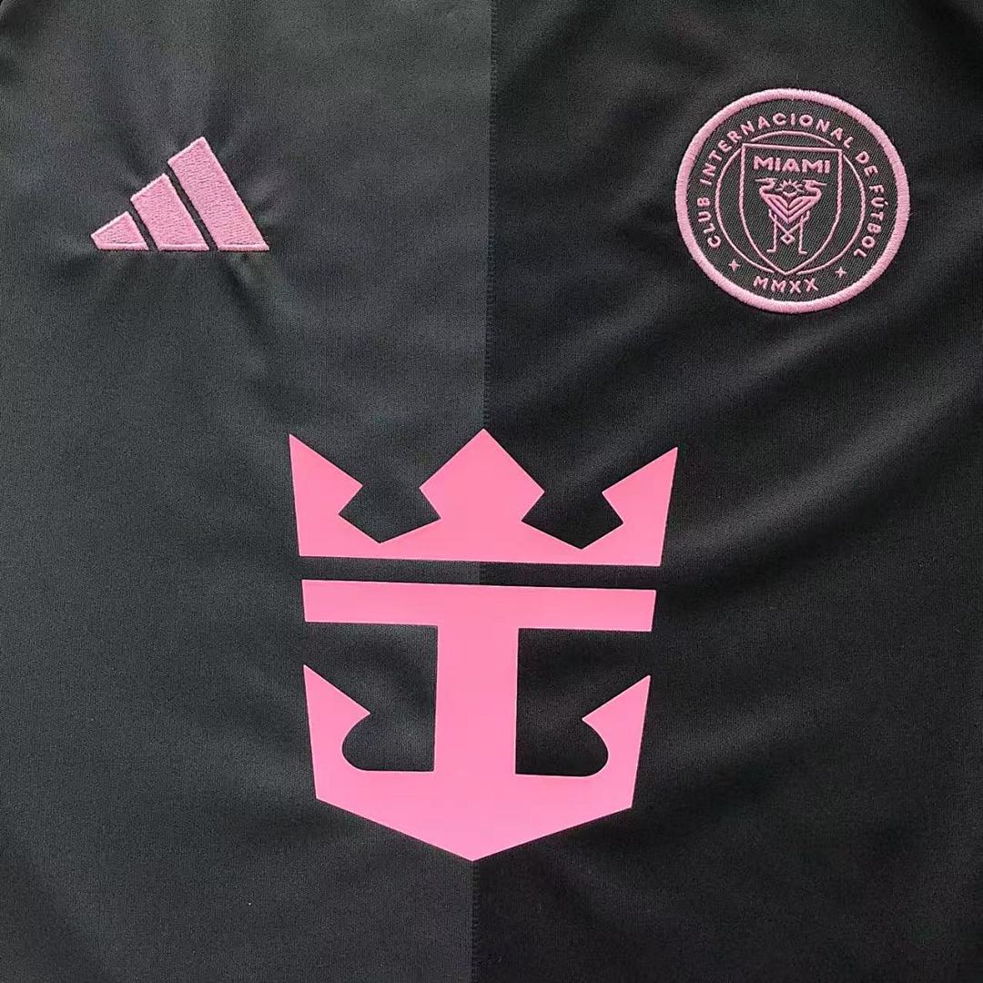 Chanel 75 FOOTBALL T-SHIRT SHORTS - Image 9