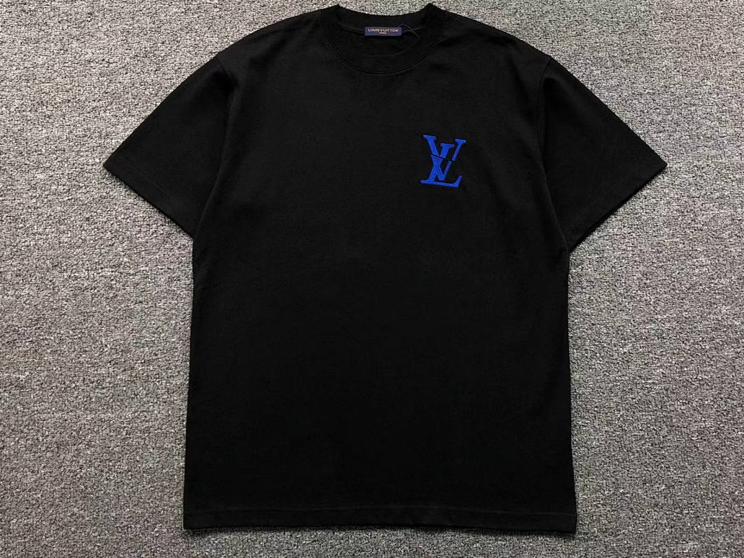 Louis Vuitton 108 L⭐ T-SHIRT 41072401133 (Im 170Cm 60Kg I Wear Size M In The Phot) - Image 11