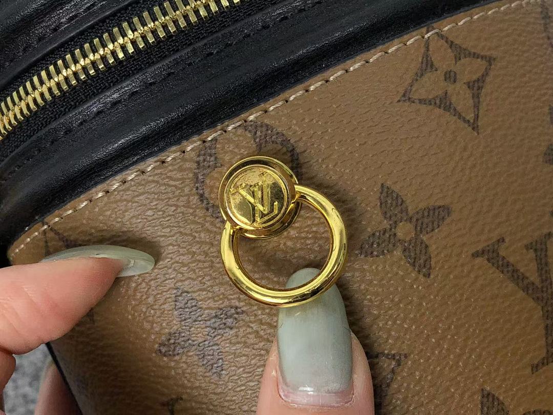 Louis Vuitton 468 L⭐ BAG 412166024 (Long 15CM* Wide 14CM* High 18CM) - Image 17