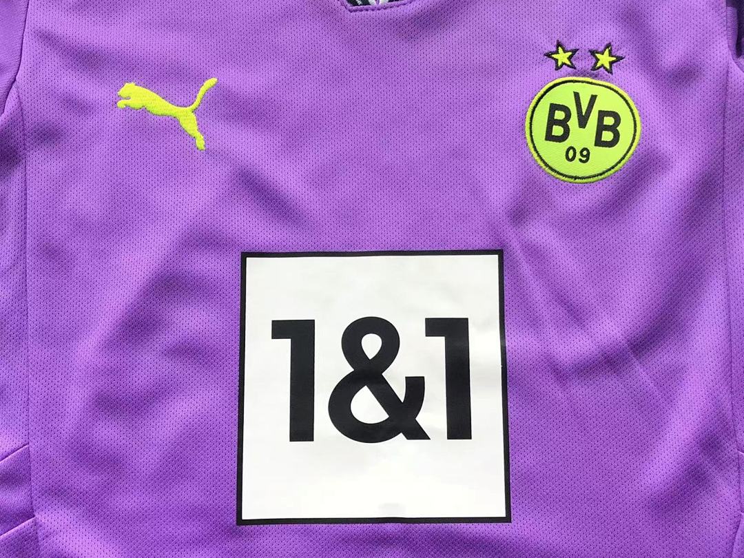 Chanel 68 FOOTBALL T-SHIRT SHORTS - Image 9