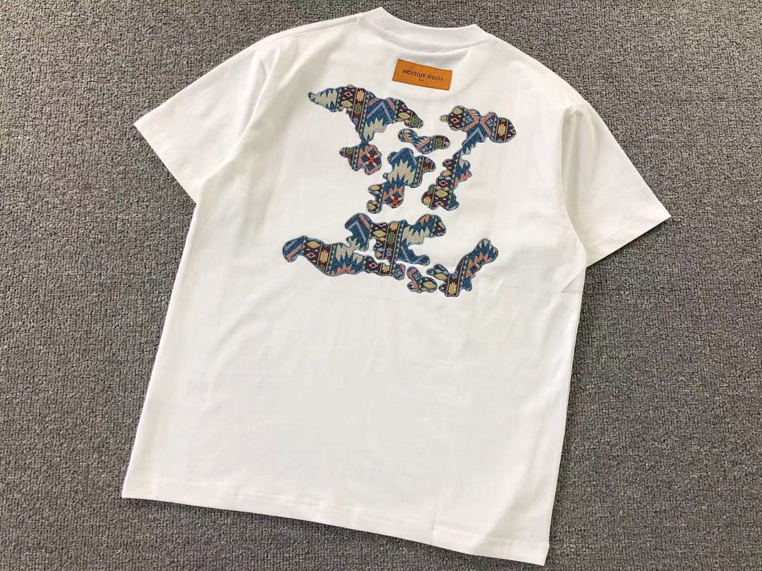 Louis Vuitton 118 L⭐ T-SHIRT 11122015137 (Im 170Cm 55Kg I Wear Size M In The Phot) - Image 13