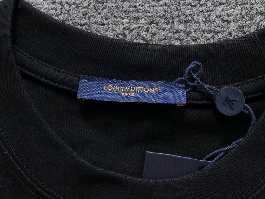 Louis Vuitton 158 L⭐ T-SHIRT 22051213001 (Im 170Cm 60Kg I Wear Size S In The Phot) - Image 20