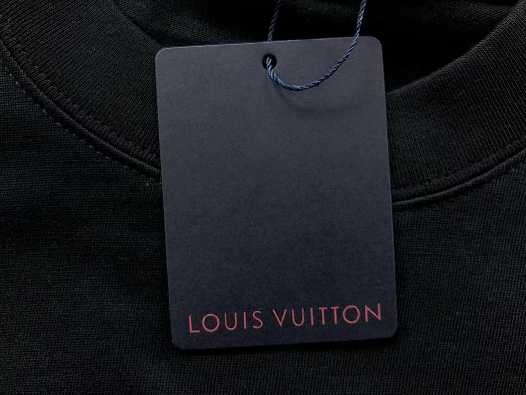 Louis Vuitton 118 L⭐ T-SHIRT 5111401147 (Im 170Cm 60Kg I Wear Size M In The Phot) - Image 30