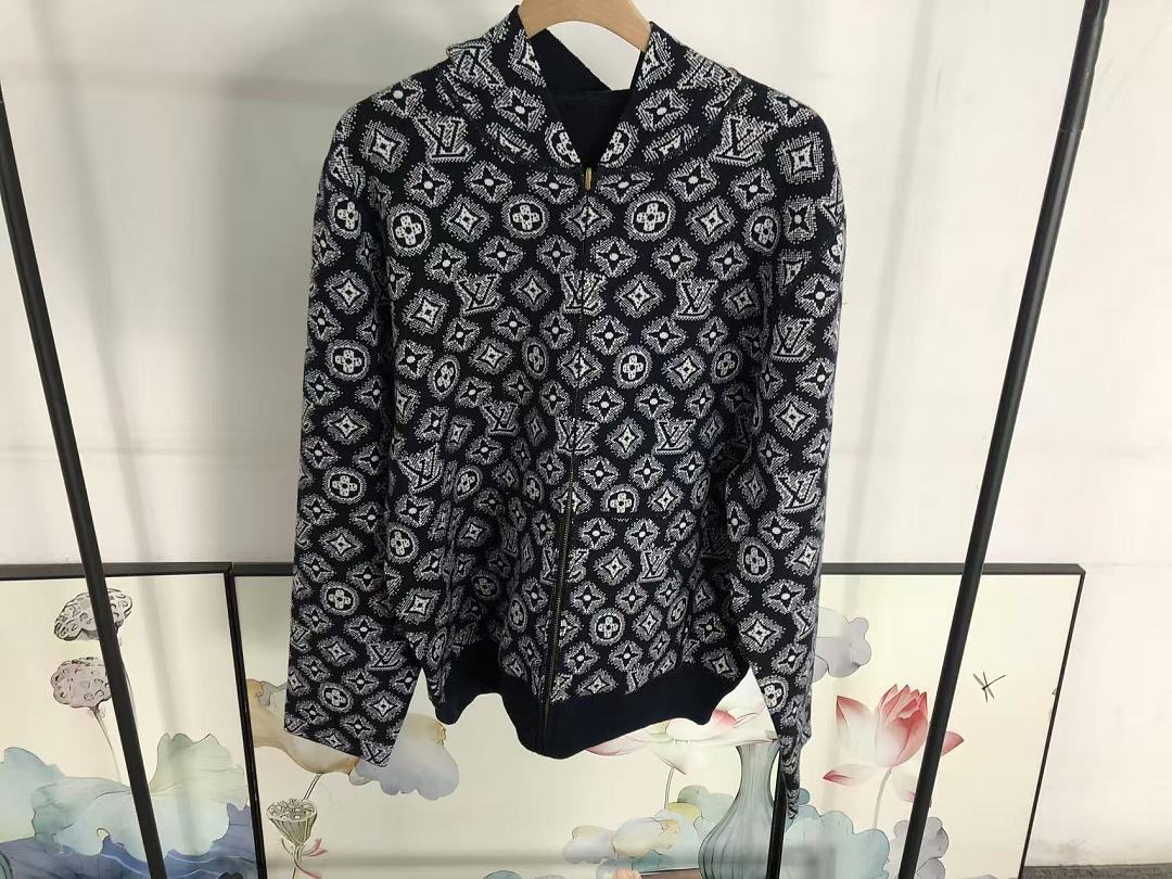 Louis Vuitton 628 L⭐ SWEATER 5208241205 (Im 170Cm 60Kg I Wear Size M In The Phot) - Image 28