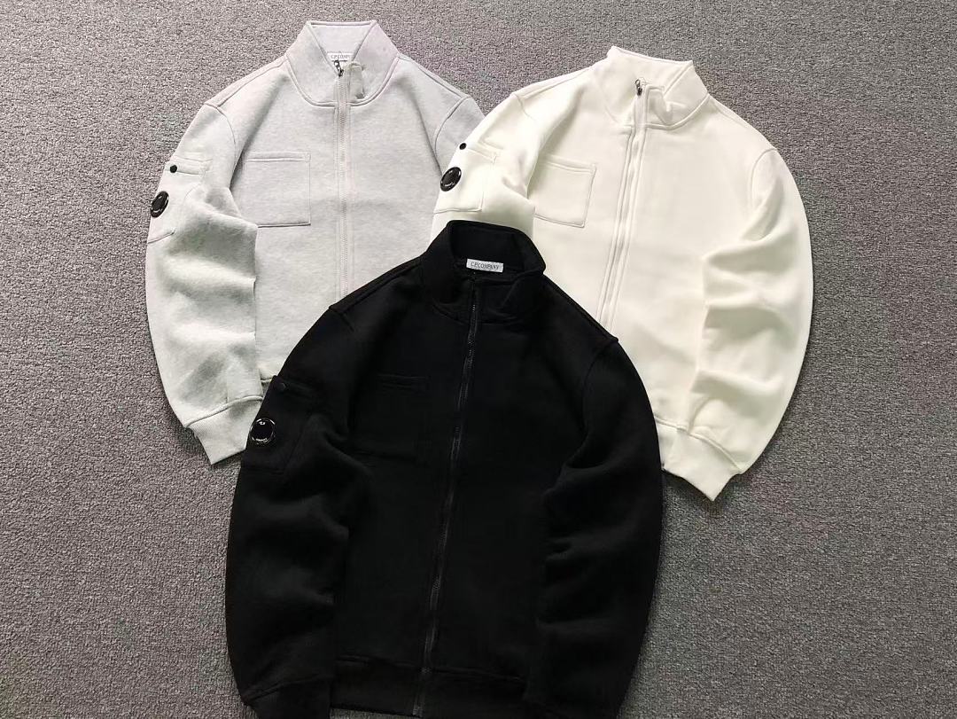C.P. Company 215 CP HOODIE 22082821172 (Im 170Cm 60Kg I Wear Size M In The Phot) - Image 6