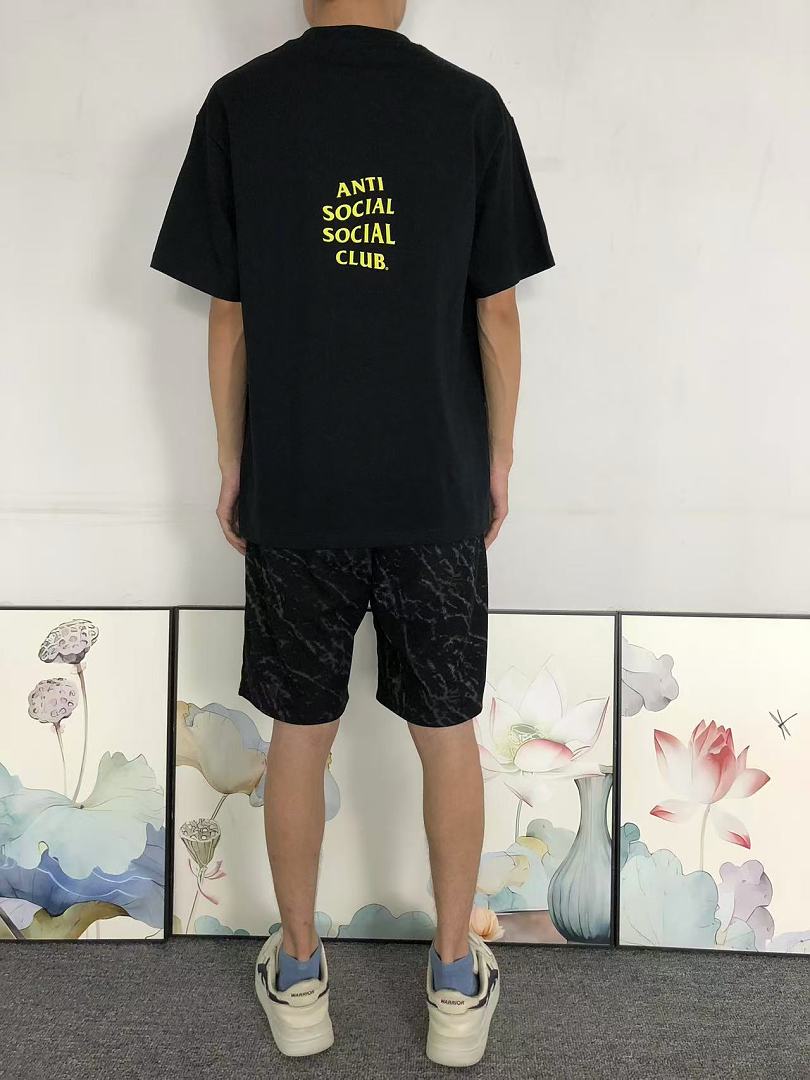 Christian Louboutin 88 ANTI SOCIAL CLUB T-SHIRT 3207031102 (Im 170Cm 60Kg I Wear Size M In The Phot) - Image 4