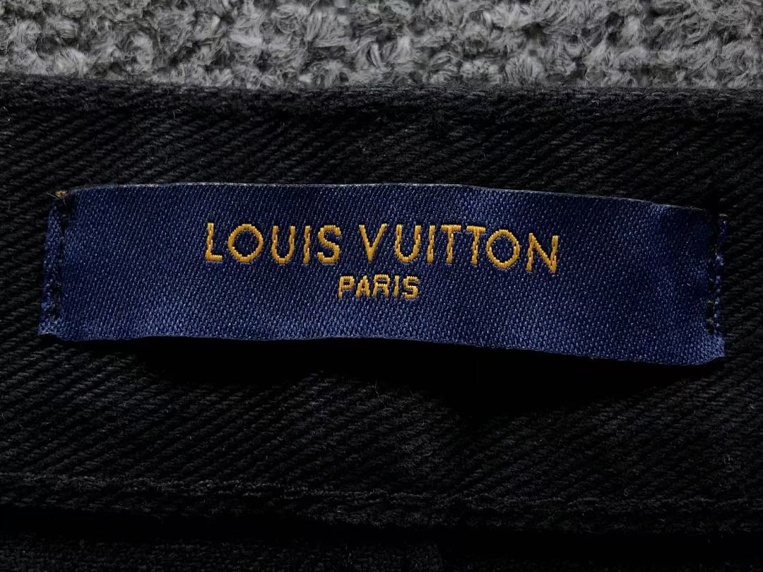 Louis Vuitton 195 L⭐ - Image 30
