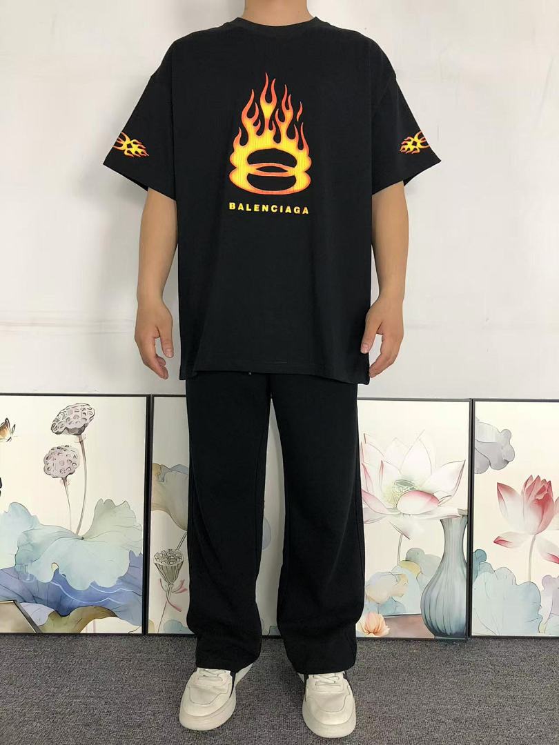 Balenciaga 118 B⭐L⭐⭐⭐IA⭐A T-SHIRT 3112311421 (Im 170Cm 60Kg I Wear Size M In The Phot) - Image 3