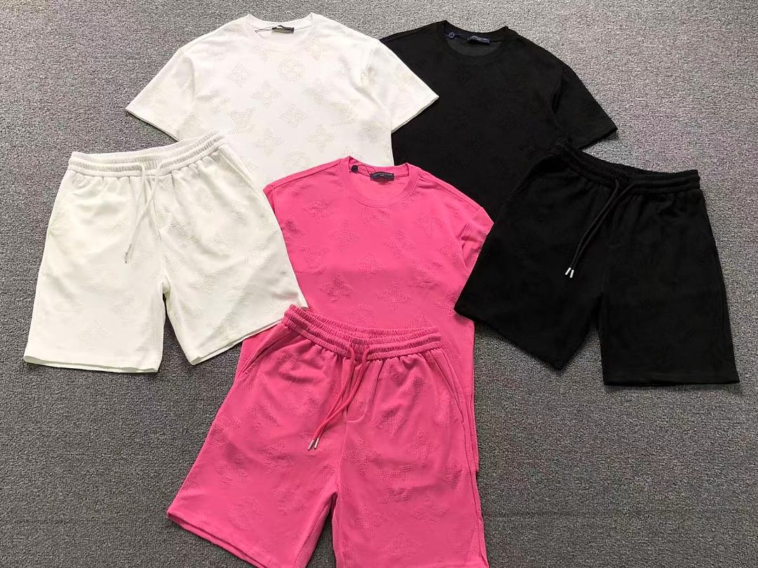 Louis Vuitton SHORTS L⭐ T-SHIRT - Image 7