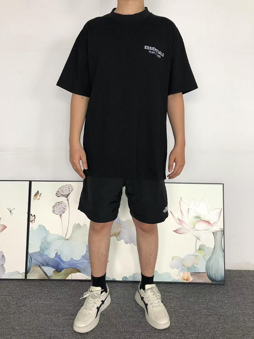 Fear of God 85 FOG T-SHIRT 1108110451 (Im 170Cm 60Kg I Wear Size M In The Phot) - Image 3