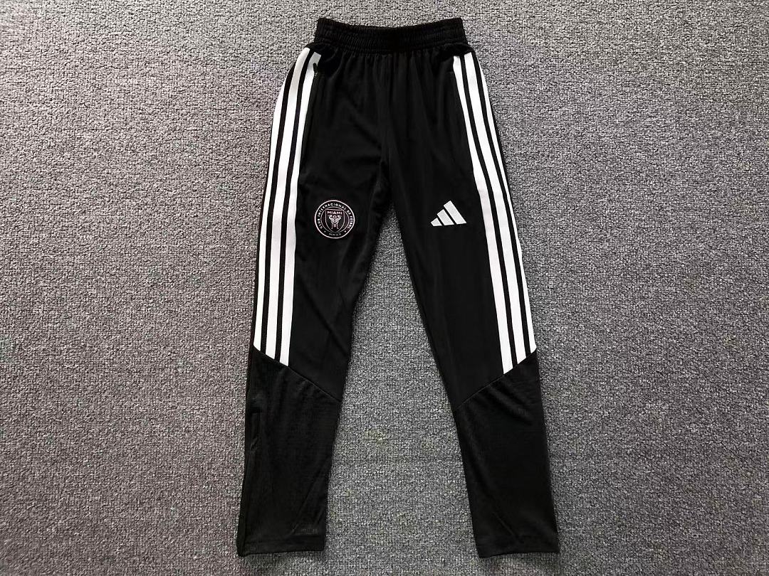 Chanel 135 FOOTBALL LONG SLEEVED TROUSERS - Image 19