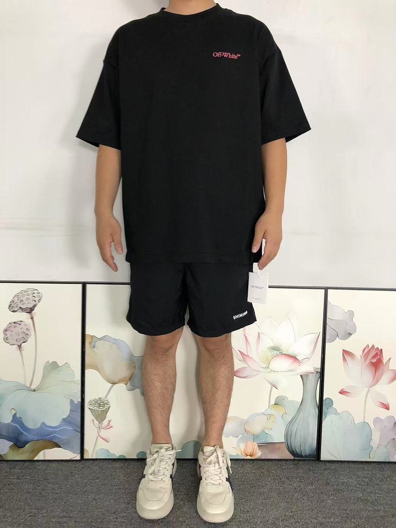Off-White 105 OFF-WHITE T-SHIRT 5208010319 (Im 170Cm 60Kg I Wear Size M In The Phot) - Image 3