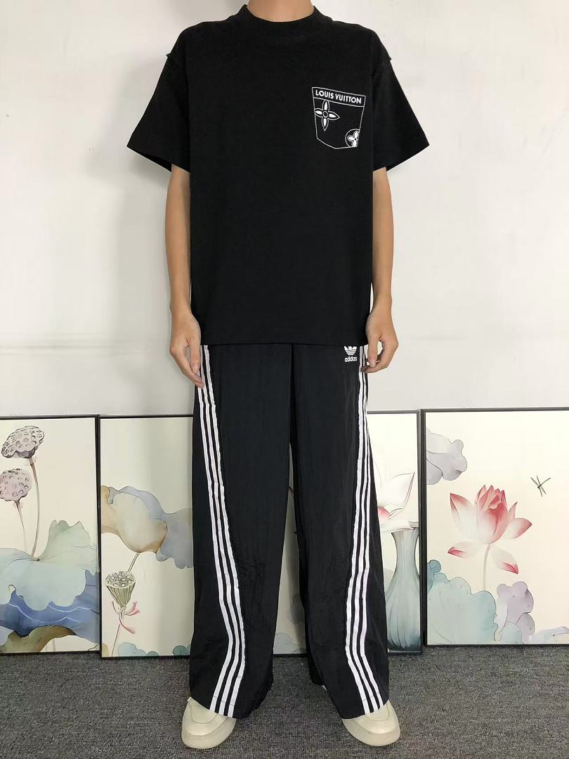 Louis Vuitton 98 L⭐ T-SHIRT 5209052581 (Im 170Cm 60Kg I Wear Size S In The Phot) - Image 3