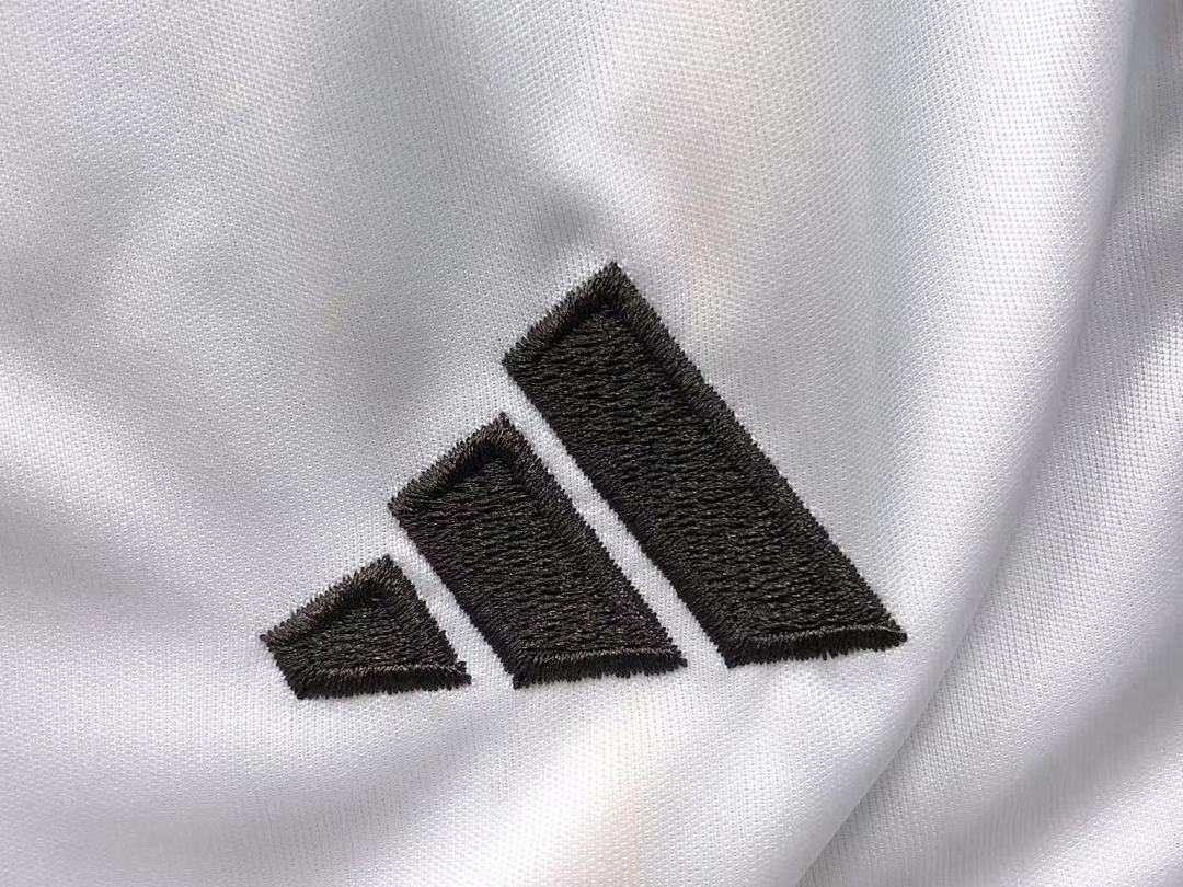 Chanel 75 FOOTBALL T-SHIRT SHORTS - Image 24