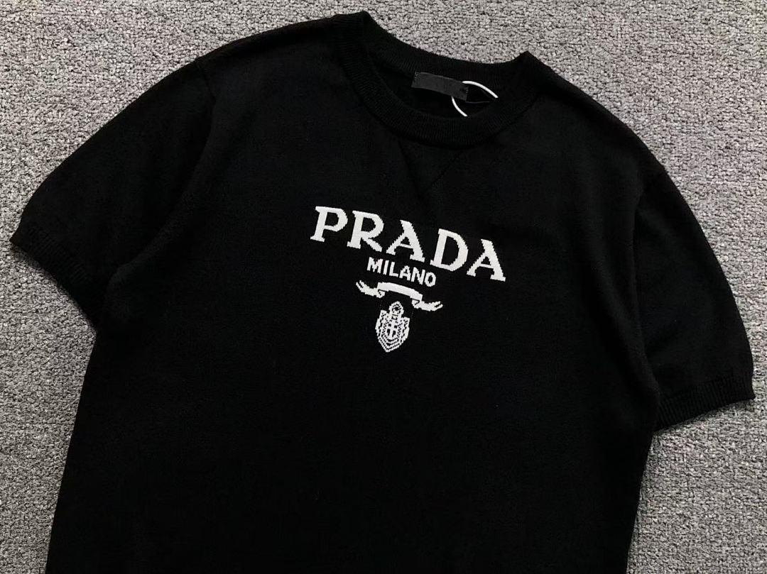 Prada 135 P⭐A⭐A T-SHIRT 42030222156 (Im 172Cm 55Kg I Wear Size S In The Phot) - Image 13