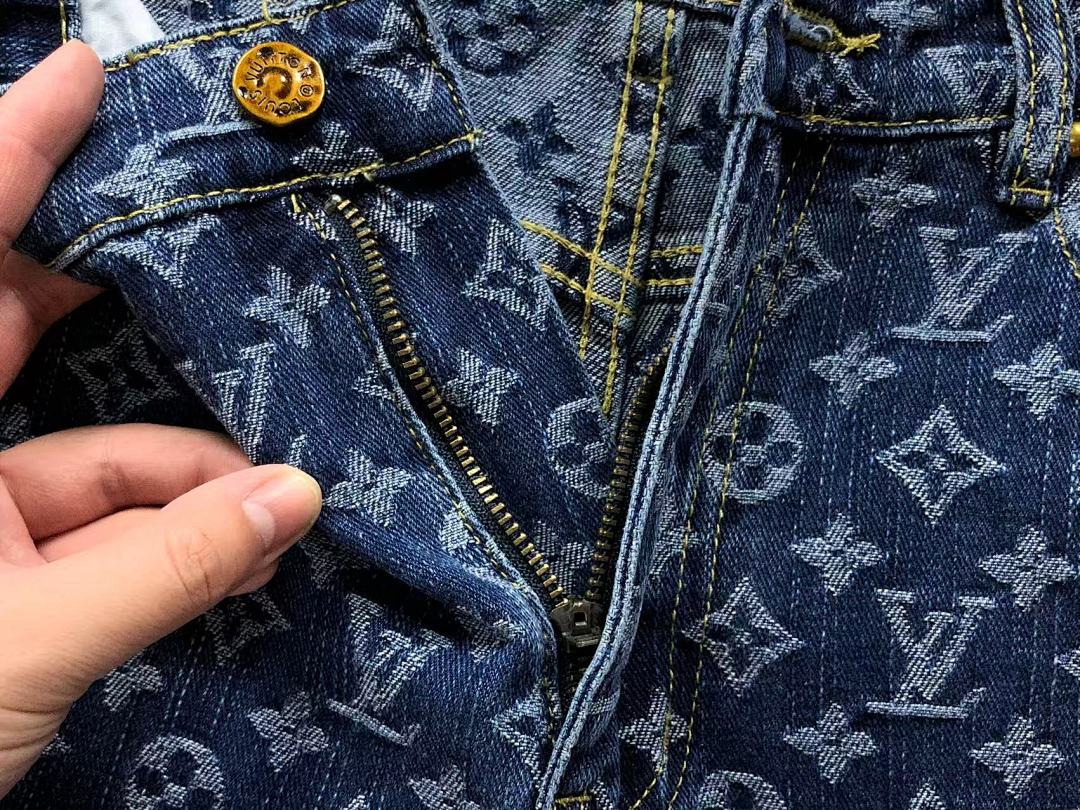 Louis Vuitton SHORTS 158 L⭐ T-SHIRT 3204091121 (Im 170Cm 60Kg I Wear Size S In The Phot) - Image 35