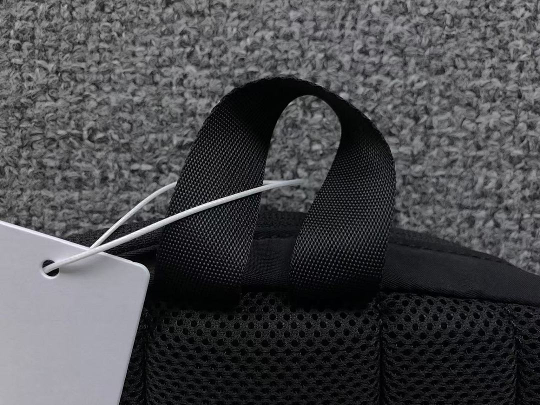 C.P. Company 138 CP BAG 411110529 (Long 21CM* Wide 6CM* High 15CM) - Image 34