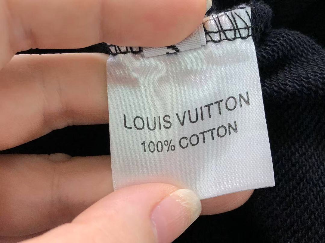 Louis Vuitton SHORTS 158 L⭐ T-SHIRT 2208020715 (Im 170Cm 60Kg I Wear Size S In The Phot) - Image 46