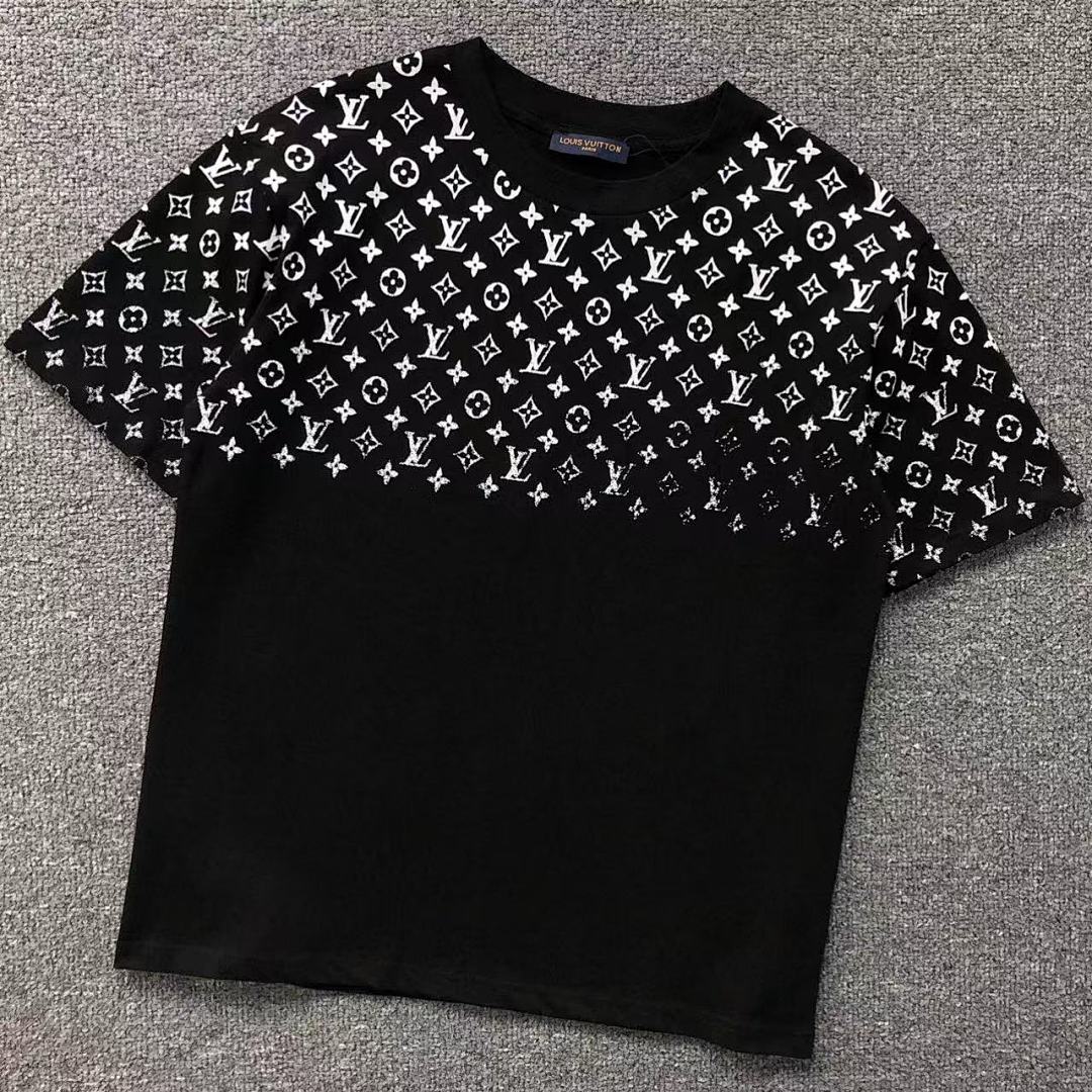 Louis Vuitton 126 L⭐ T-SHIRT 214010136 (Im 170Cm 60Kg I Wear Size S In The Phot)