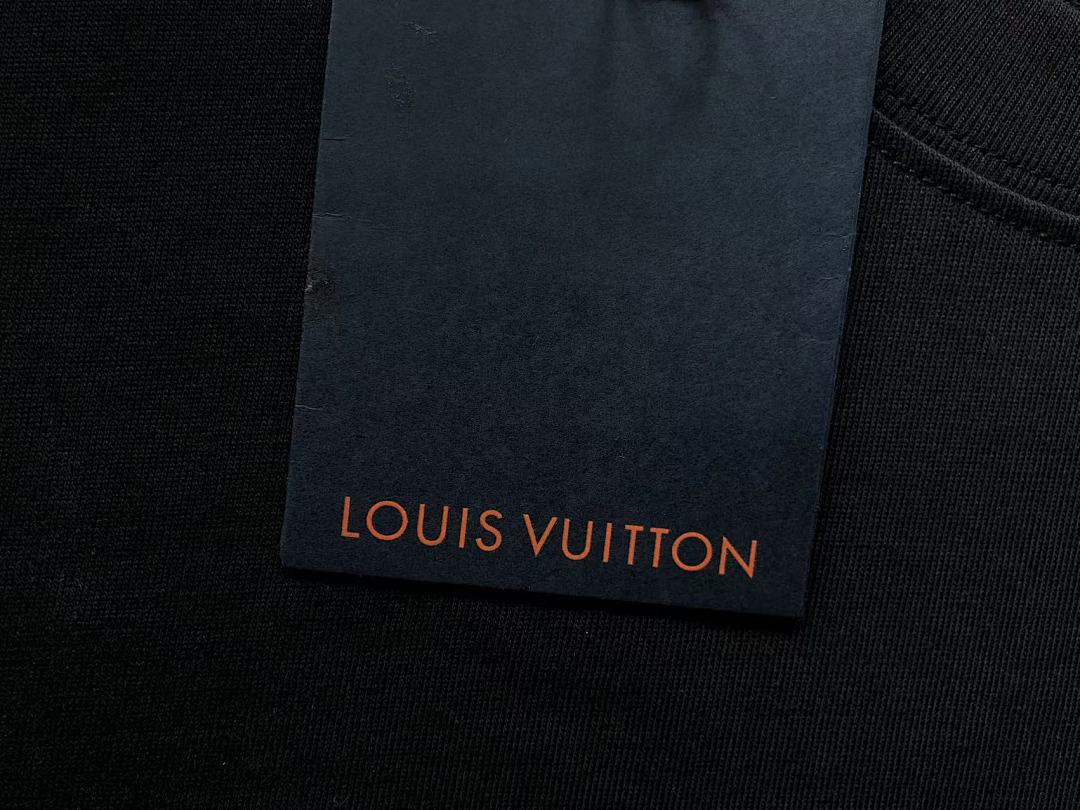 Louis Vuitton 125 L⭐ T-SHIRT 4111201821 (Im 170Cm 57Kg I Wear Size XS In The Phot) - Image 18
