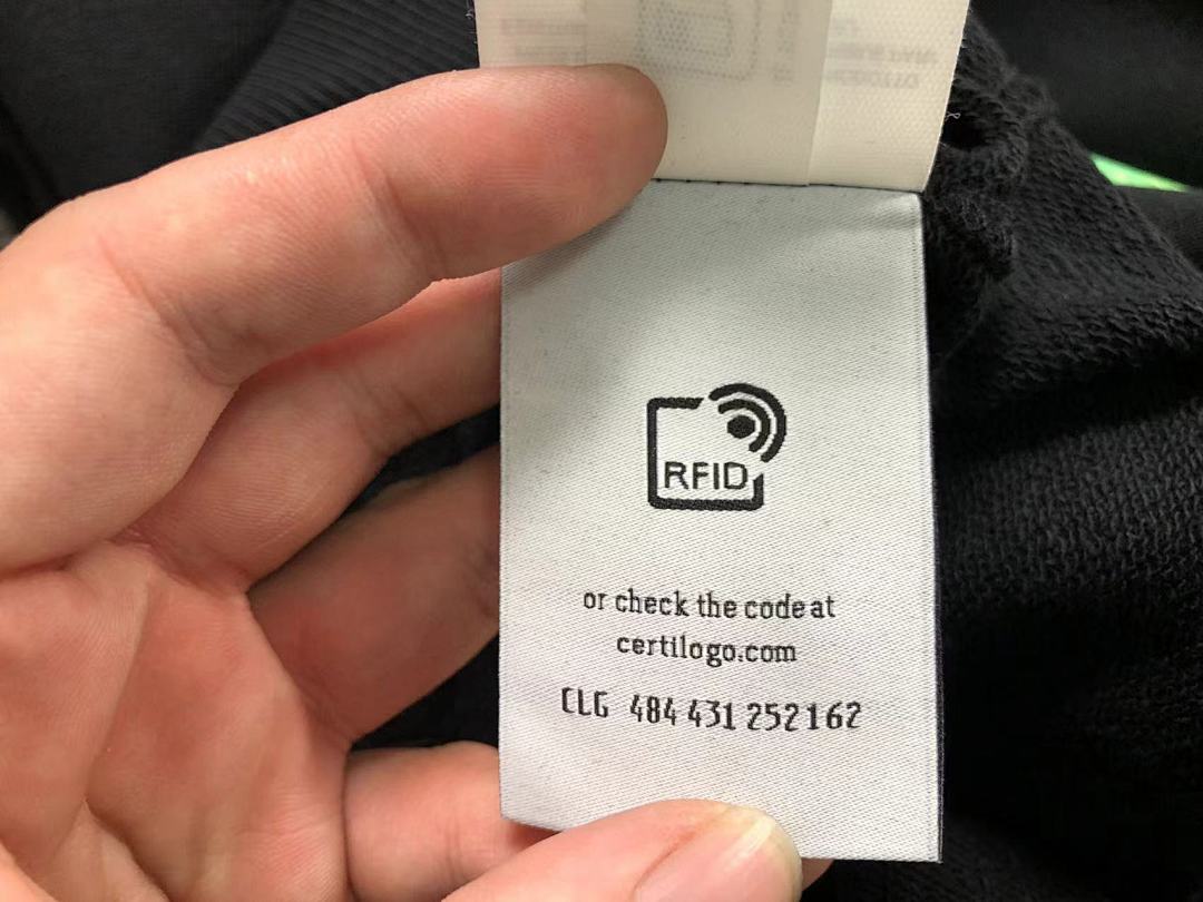 Off-White 208 OFF-WHITE (WHITE HOODIE) - Image 24