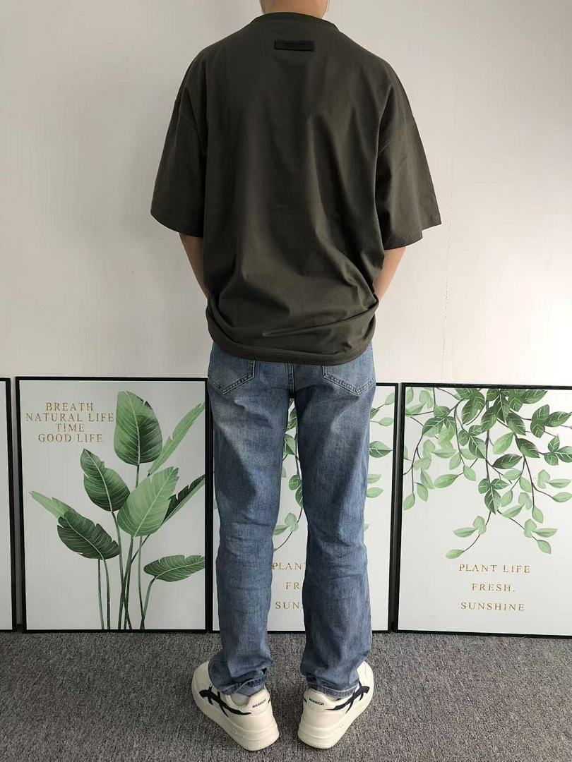 Fear of God 98 FOG T-SHIRT 412133217 (Im 170Cm 57Kg I Wear Size M In The Phot) - Image 5