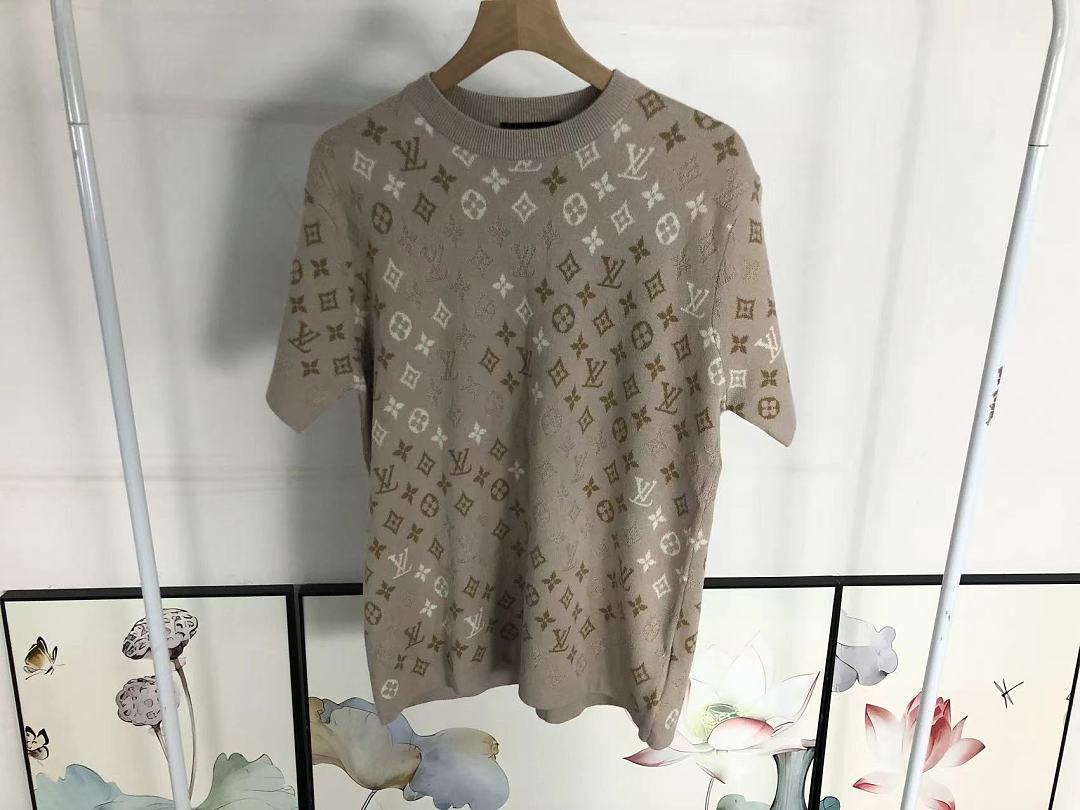 Louis Vuitton 195 L⭐ T-SHIRT 22060108125 (Im 170Cm 60Kg I Wear Size M In The Phot) - Image 18