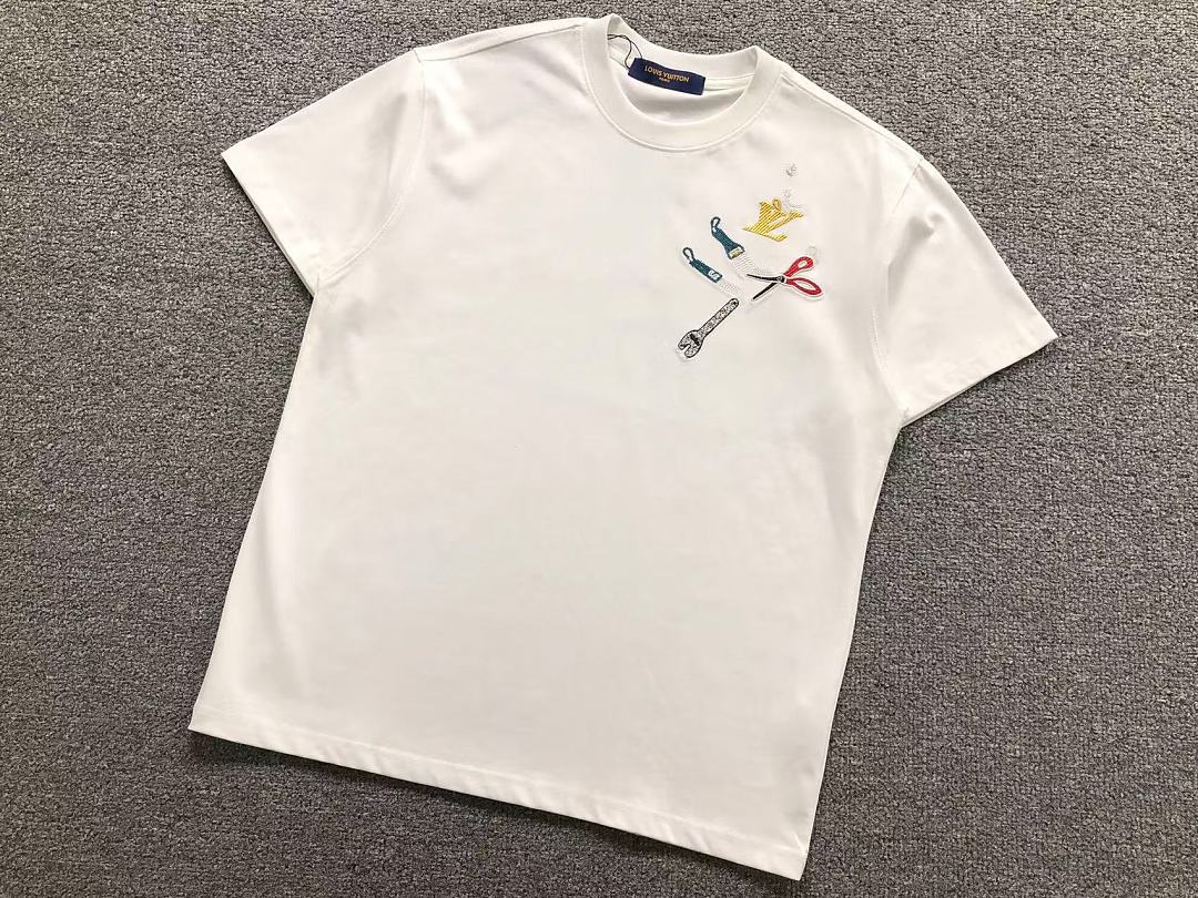 Louis Vuitton 125 L⭐ T-SHIRT 2208033615 (Im 170Cm 60Kg I Wear Size S In The Phot) - Image 7