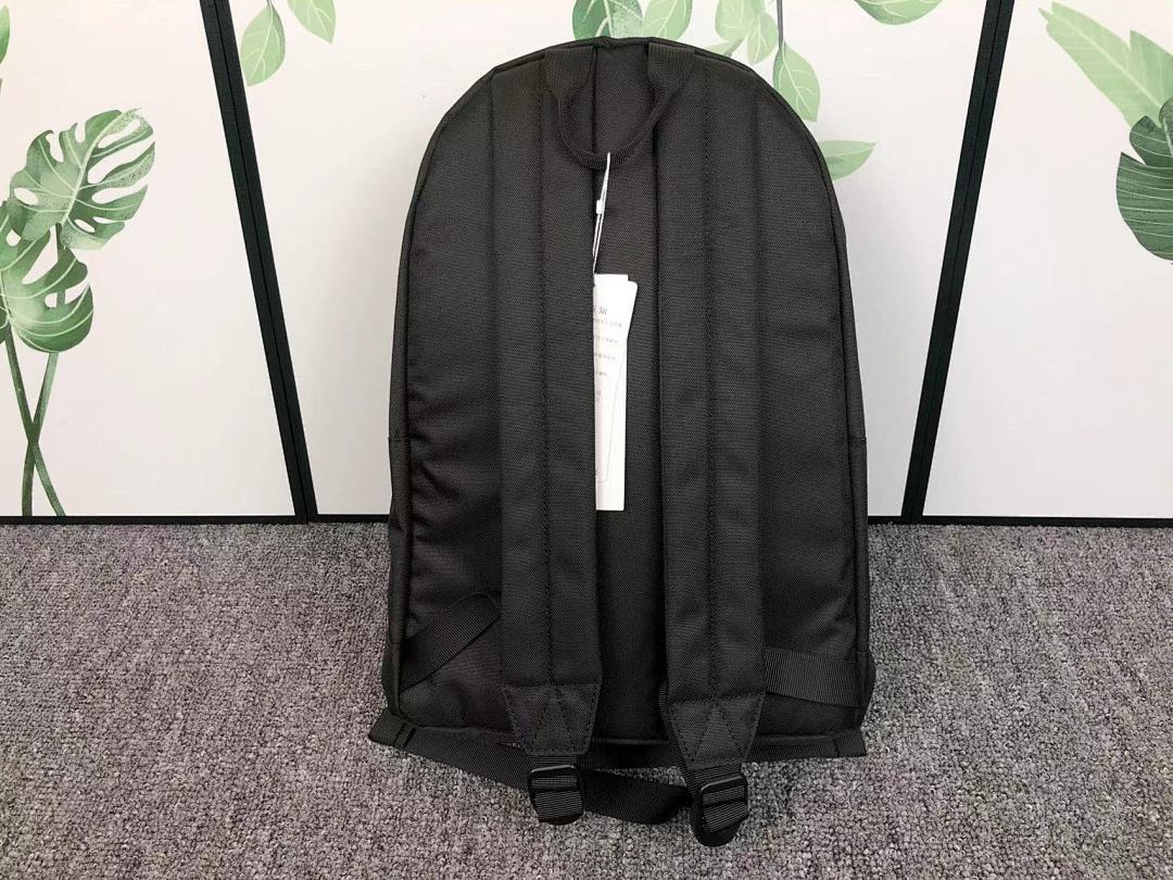 Lacoste 168 LACOSTE BAG 272263 (Long 28CM* Wide 14CM* High 40CM) - Image 17