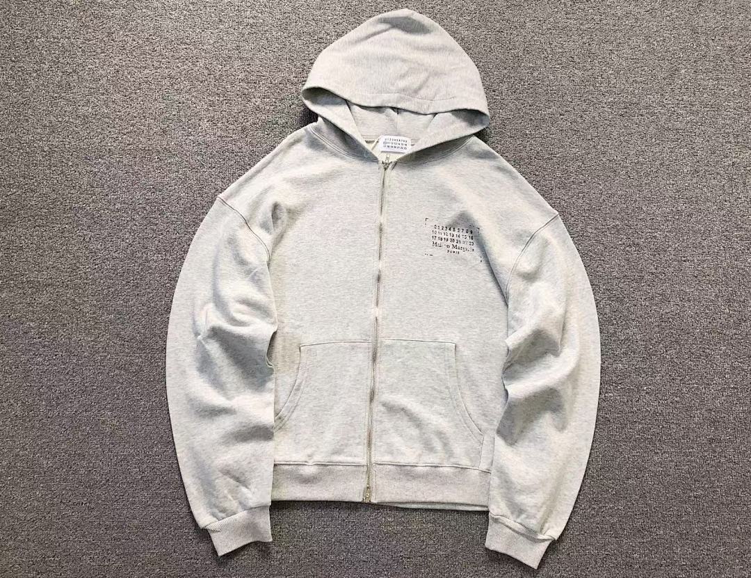 On Running 168 MAISON MARGIELA HOODIE 5122403162 (Im 170Cm 60Kg I Wear Size M In The Phot) - Image 5
